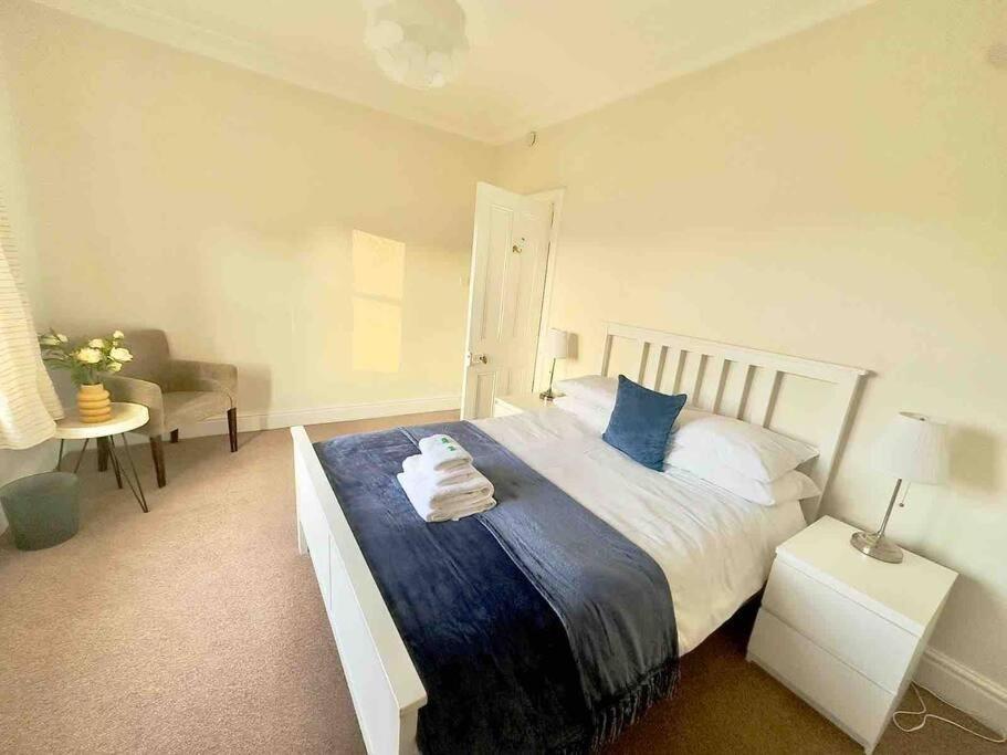 Spacious & Bright 3 Bed Harrogate Apartment Экстерьер фото